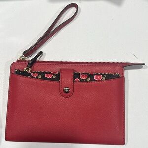 EUC Kate Spade crossbody with silver chain